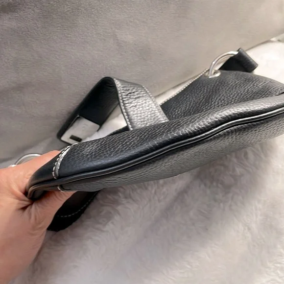 Mcm leather bag in great condition no call outs. - Picture 8 of 9